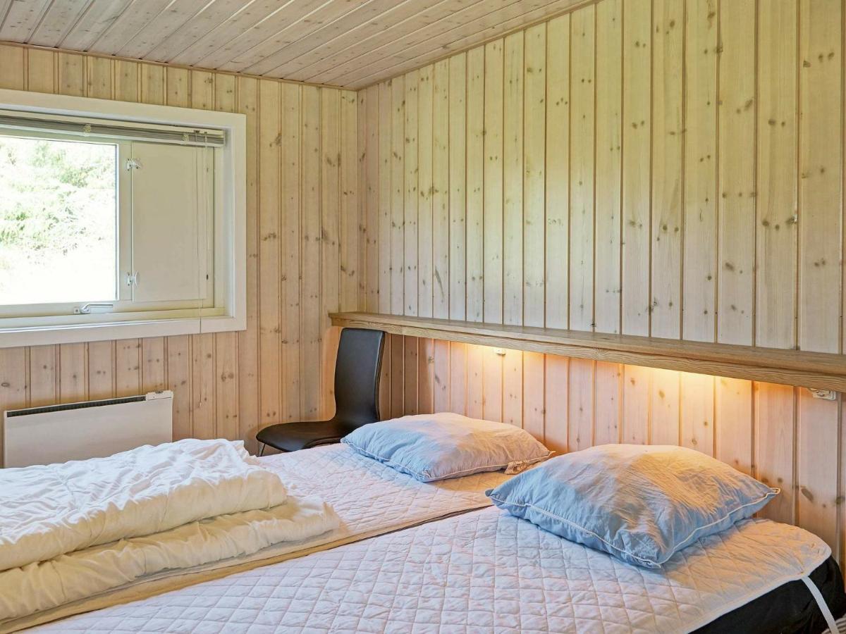 12 Person Holiday Home In Aakirkeby Vester Somarken Exterior foto