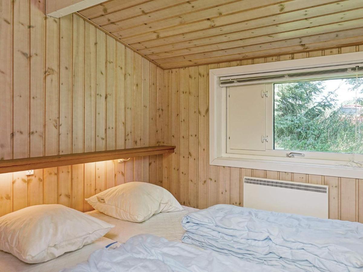 12 Person Holiday Home In Aakirkeby Vester Somarken Exterior foto